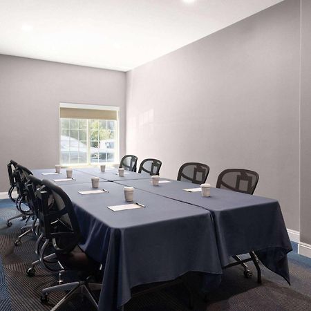 La Quinta By Wyndham Bakersfield North Hotel Bagian luar foto